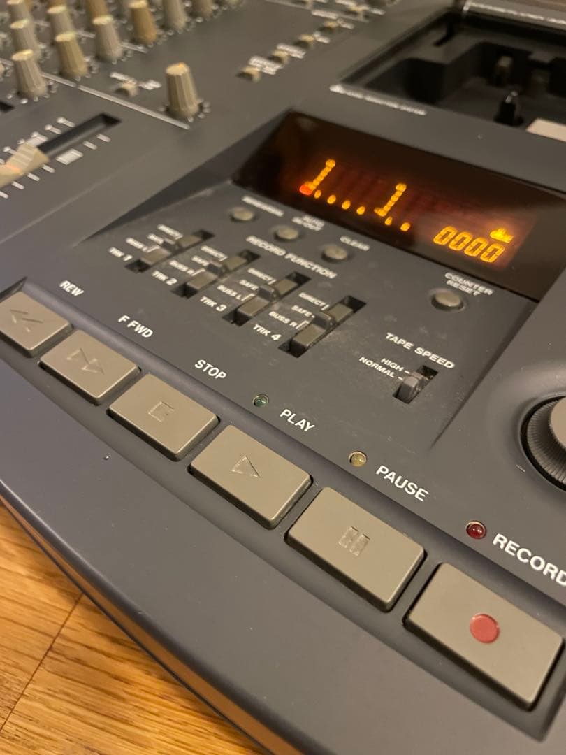 TASCAM 424 MKIII マルチトラックレコーダー
