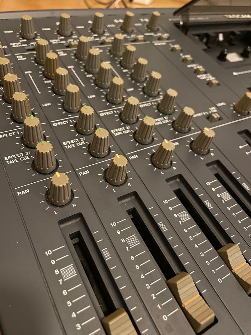 TASCAM 424 MKIII マルチトラックレコーダー