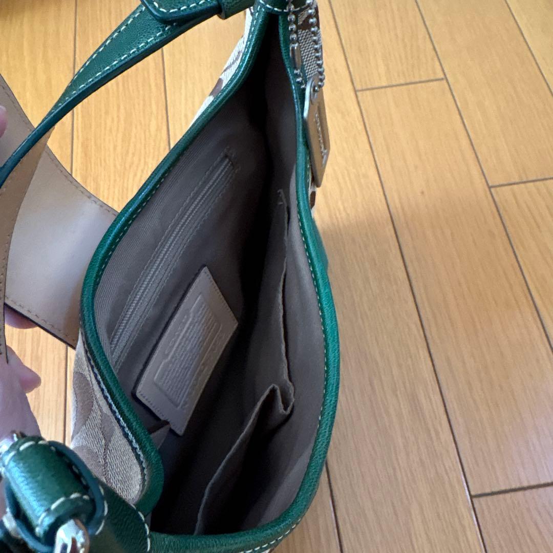 coachショルダーバッグ 緑系 スエード