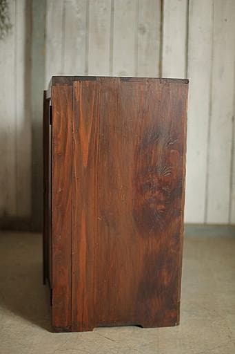 古い小ぶりな木枠のモールガラス戸棚　収納棚　食器棚　キャビネット　古家具