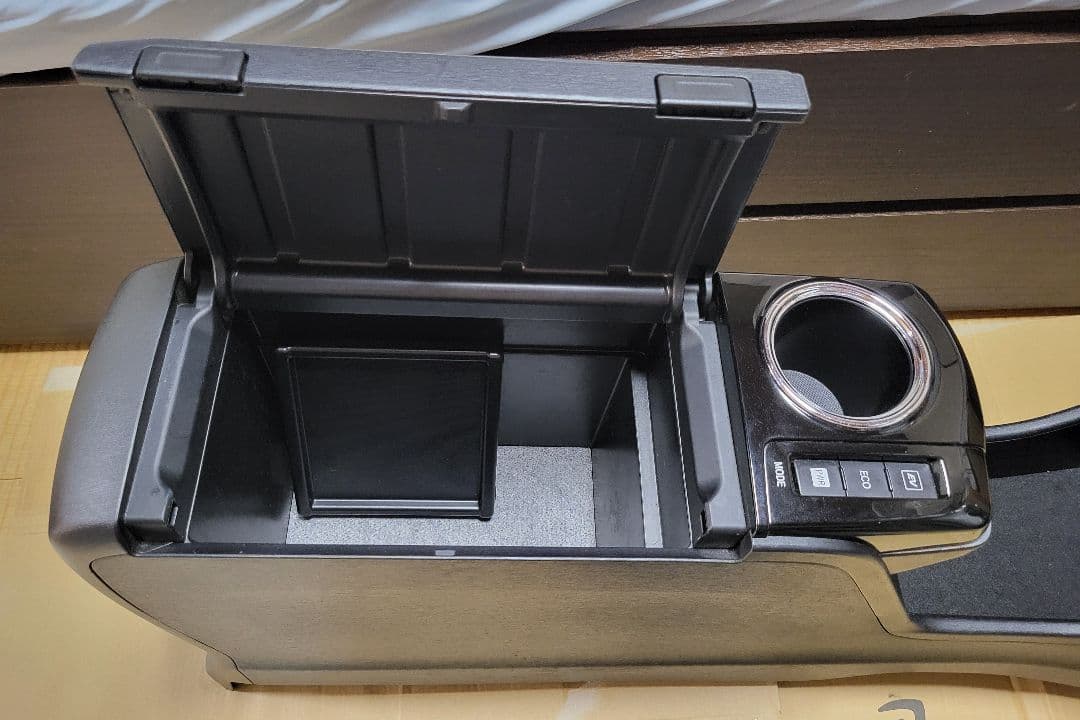 プリウスα プリウスアルファ G's センターコンソール 肘置きレザー張替