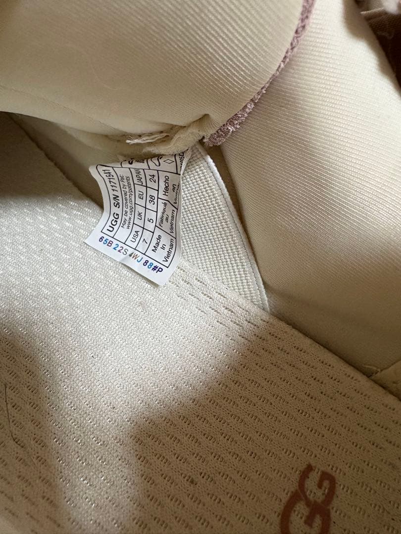 UGG W ASTROMEL 厚底スニーカー