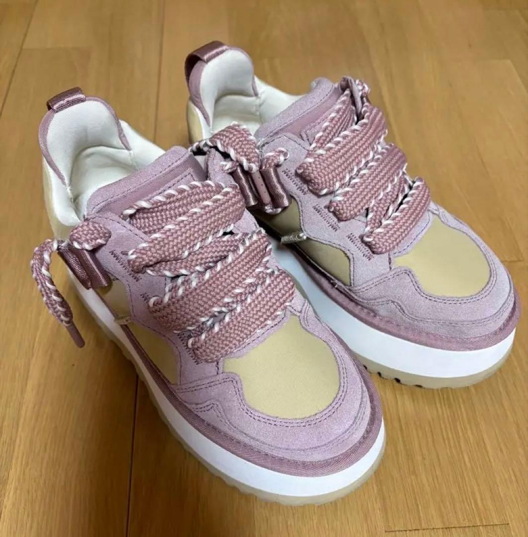 UGG W ASTROMEL 厚底スニーカー