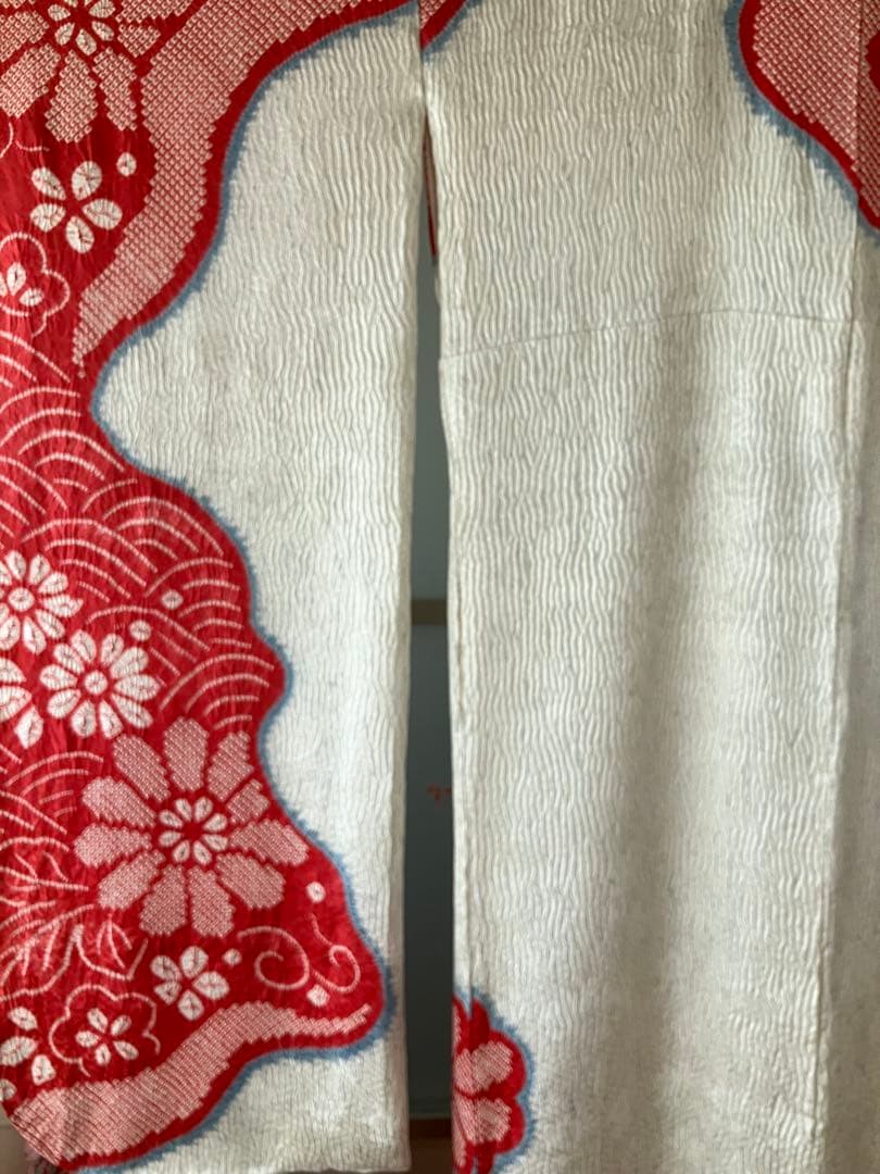 ちー様 希少手絞り」正絹　杢目の総絞り振袖