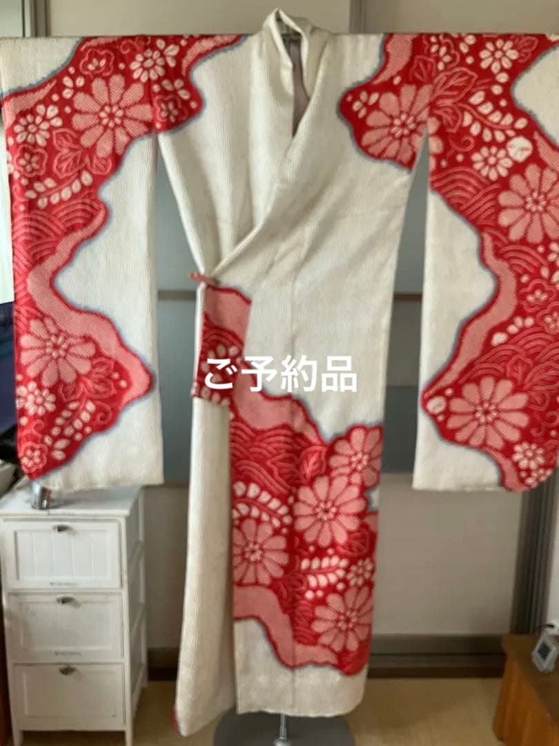 ちー様 希少手絞り」正絹　杢目の総絞り振袖