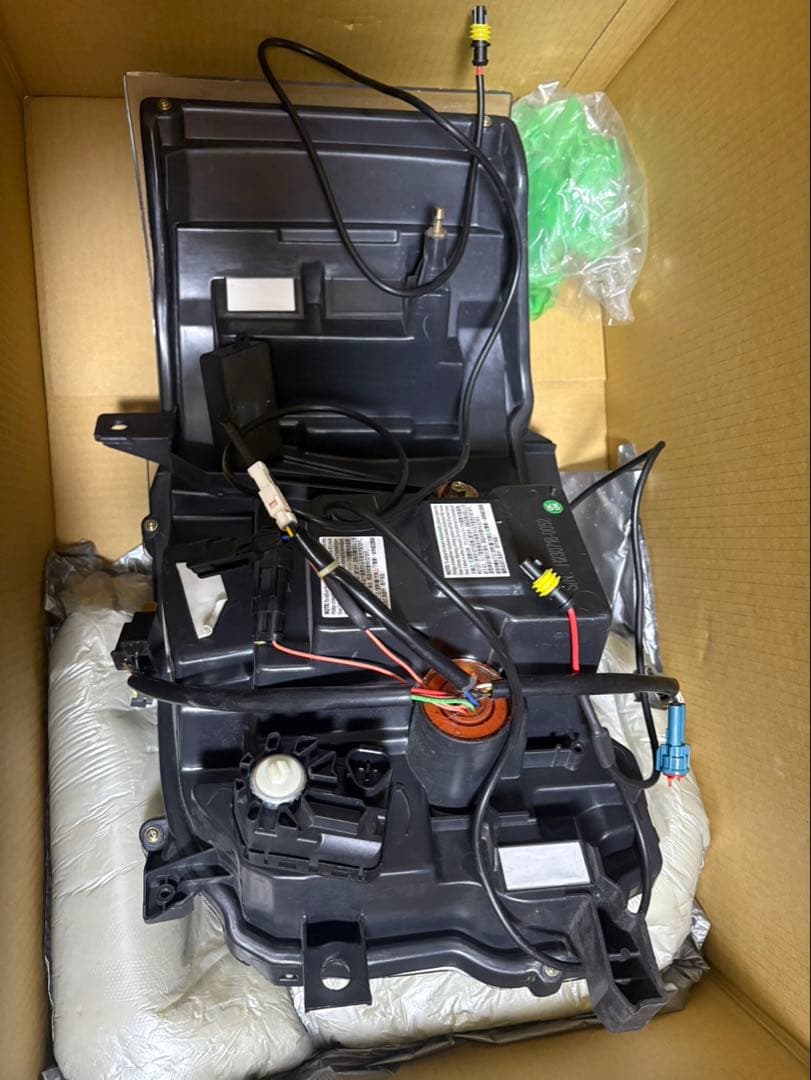 Dignity LED ヘットライト左右セット ハイエース4〜7型200系