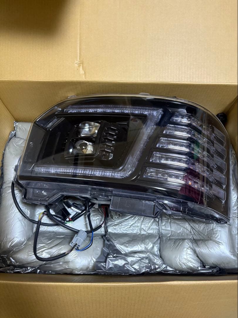 Dignity LED ヘットライト左右セット ハイエース4〜7型200系