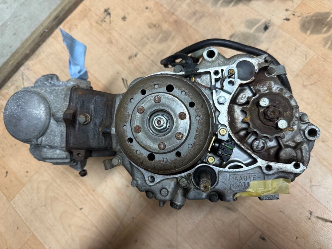 カブ純正エンジン3速12V実動　オマケ付き　送料込み