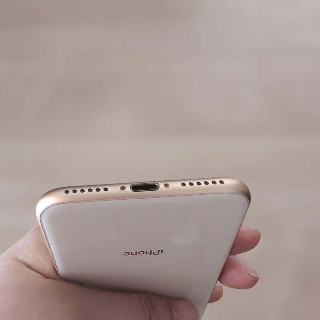 iPhone 8 64GB ゴールド SIMフリー