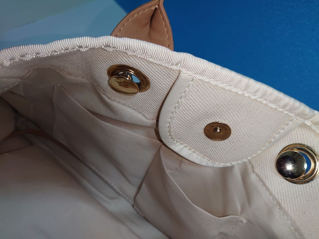 CHANEL 　ノベルティ　パール装飾 トートバッグ　アイボリー系