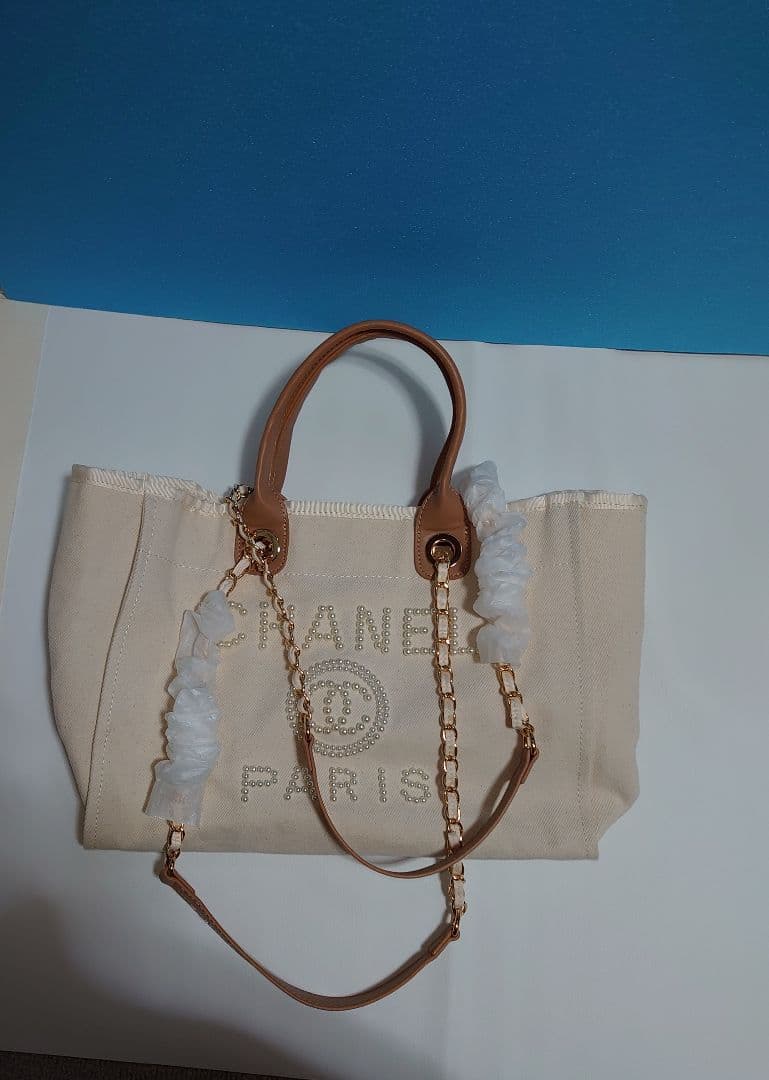 CHANEL 　ノベルティ　パール装飾 トートバッグ　アイボリー系