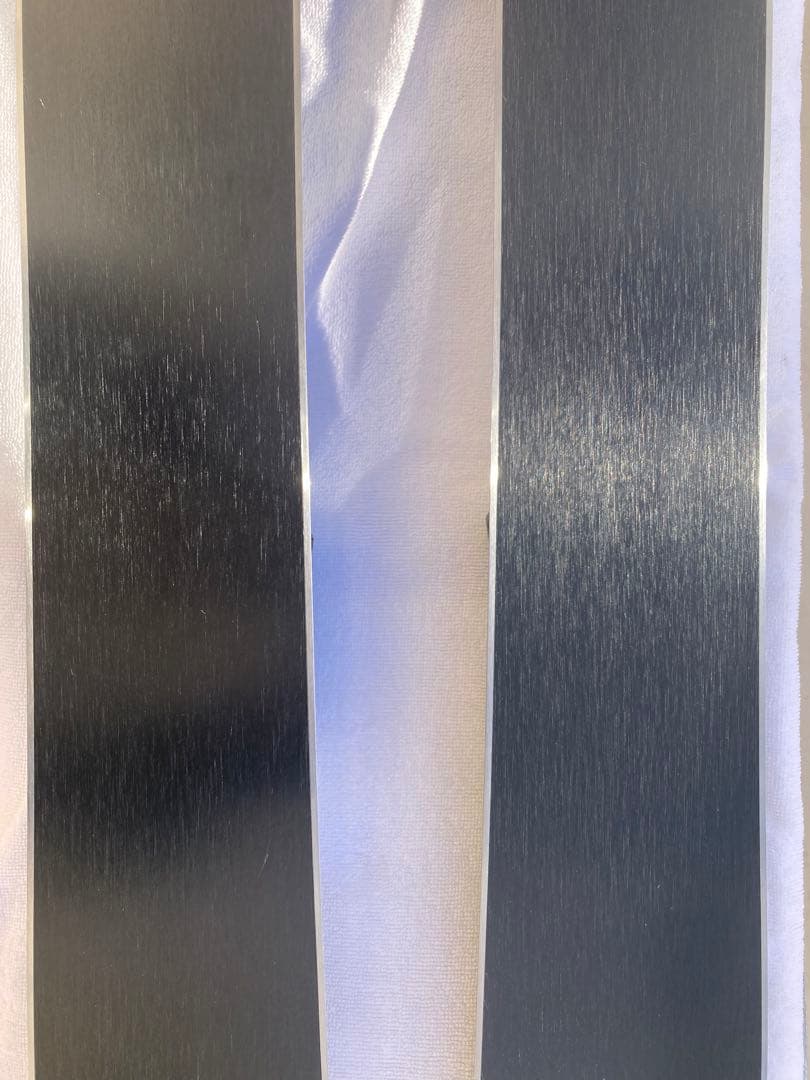 ショートスキー板と解放ビィンディングとブーツセット(ブーツ25.5cm黒赤)