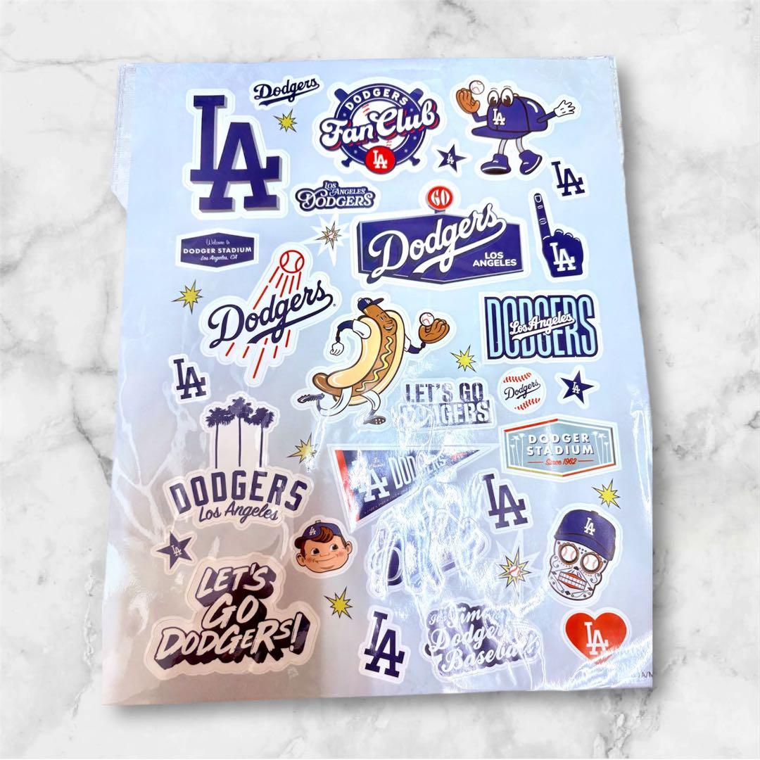 Dodgers ファンクラブ限定　フィギュア &キャップ　タオル　バッグ　シール