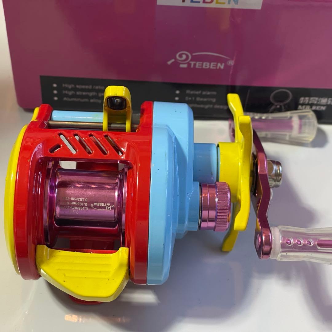【新品未使用】マグネットブレーキ カラフル ベイトフィネスリール 右ハンドル