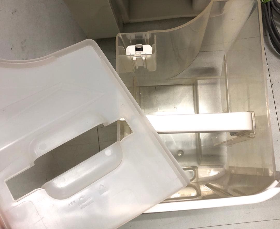 k1177 シャープ　除湿器　CV-J180-W 2020年製