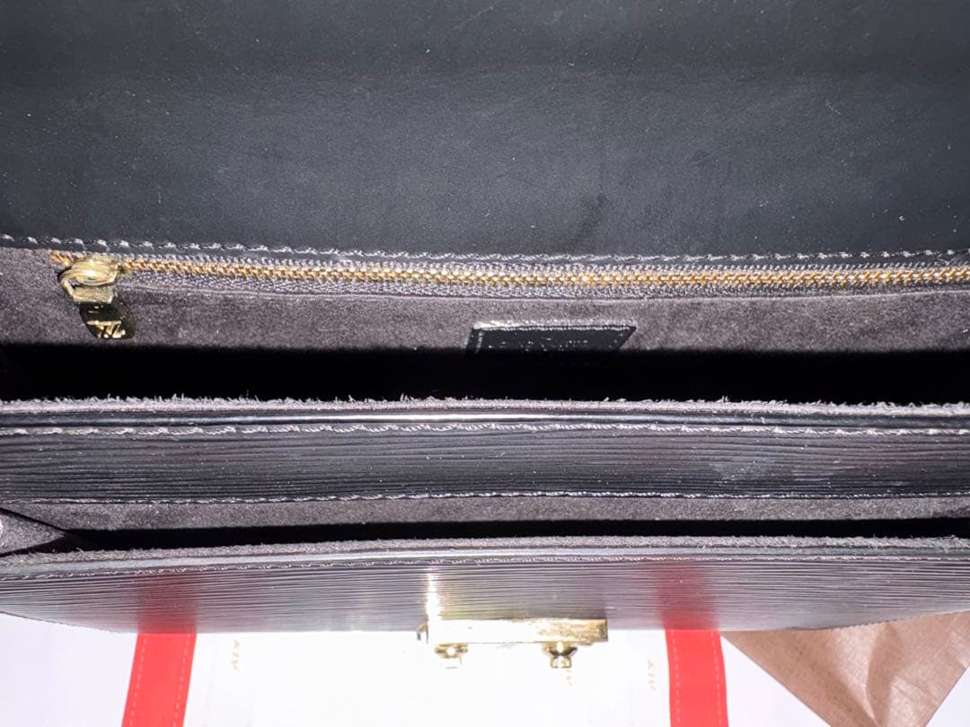 ルイヴィトン LOUIS VUITTON エピ モンソー バッグ