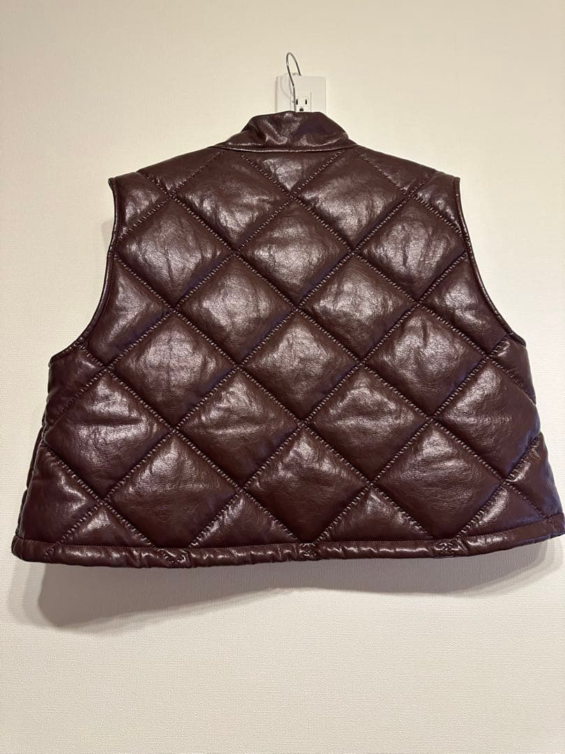 トップス SYNTHETIC LEATHER QUILTING MINI VEST