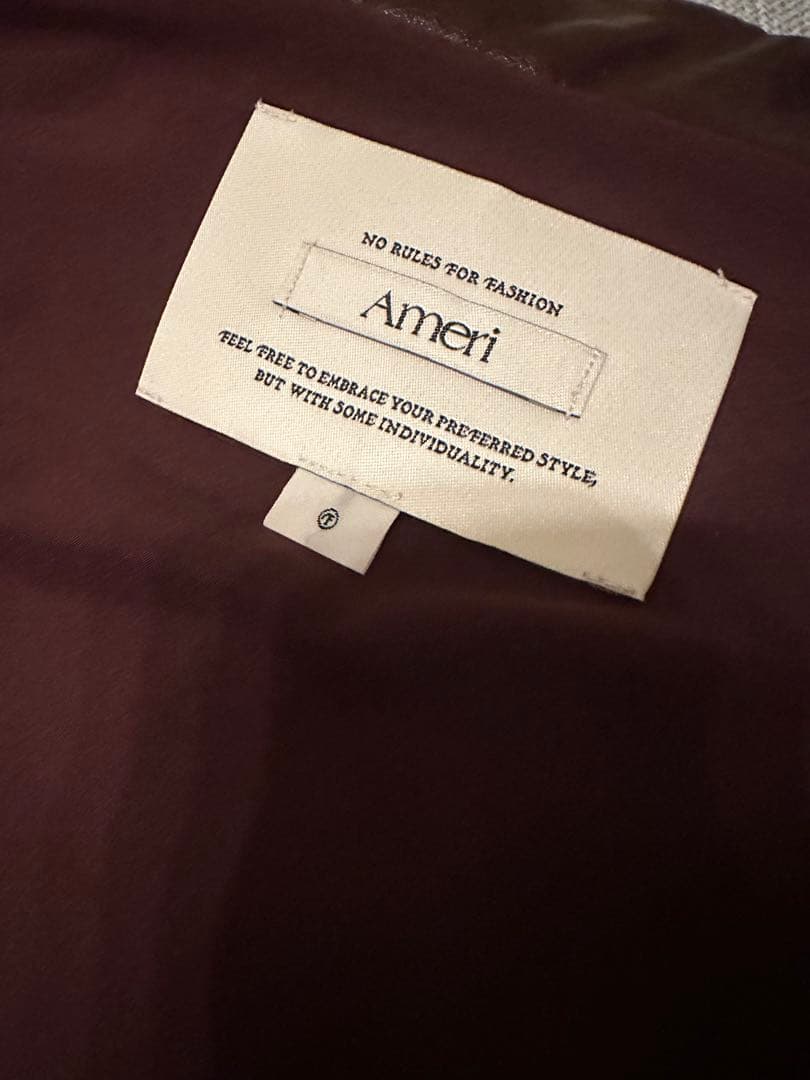 トップス SYNTHETIC LEATHER QUILTING MINI VEST