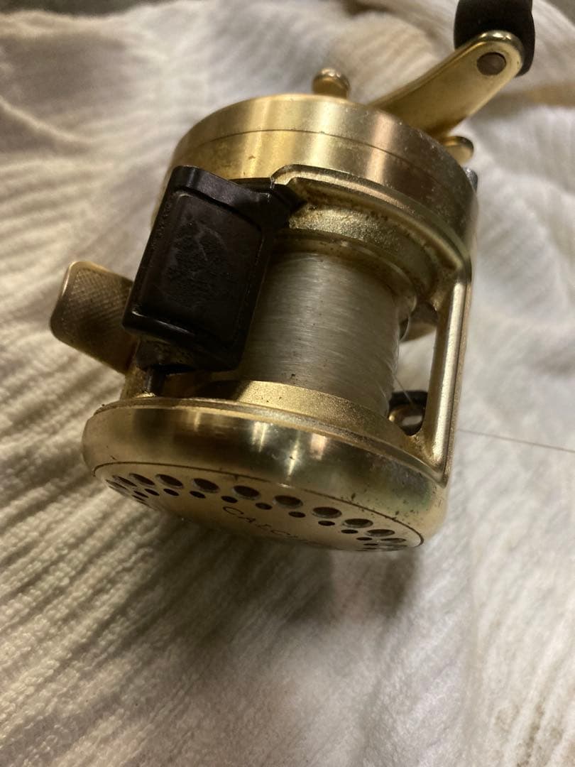 クリスマス値下げカルカッタ51xt 左巻きシマノ　カルカッタ箱無しShimano