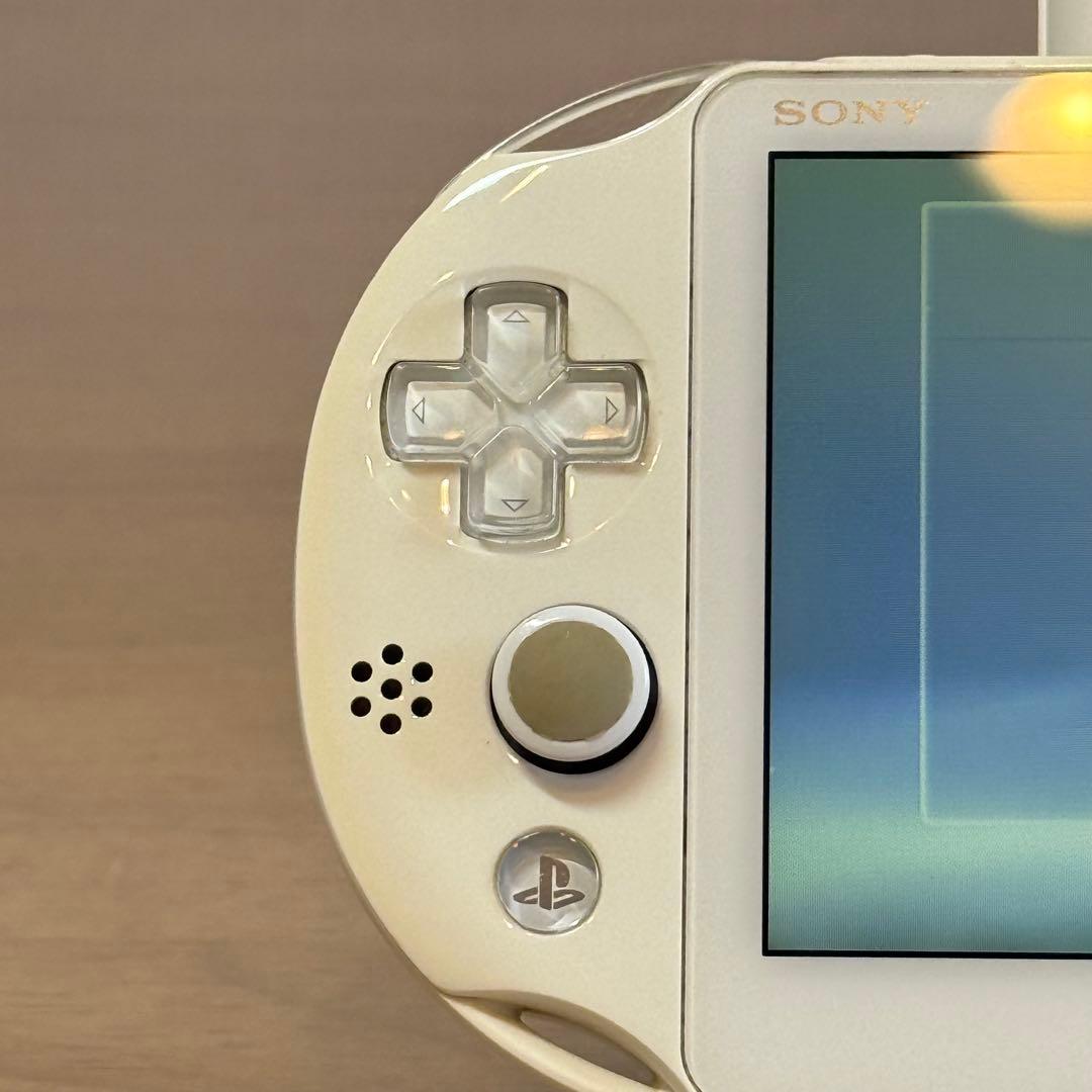 6-115 PSVITA 本体 PCH-2000 ファイナルファンタジー 箱付き