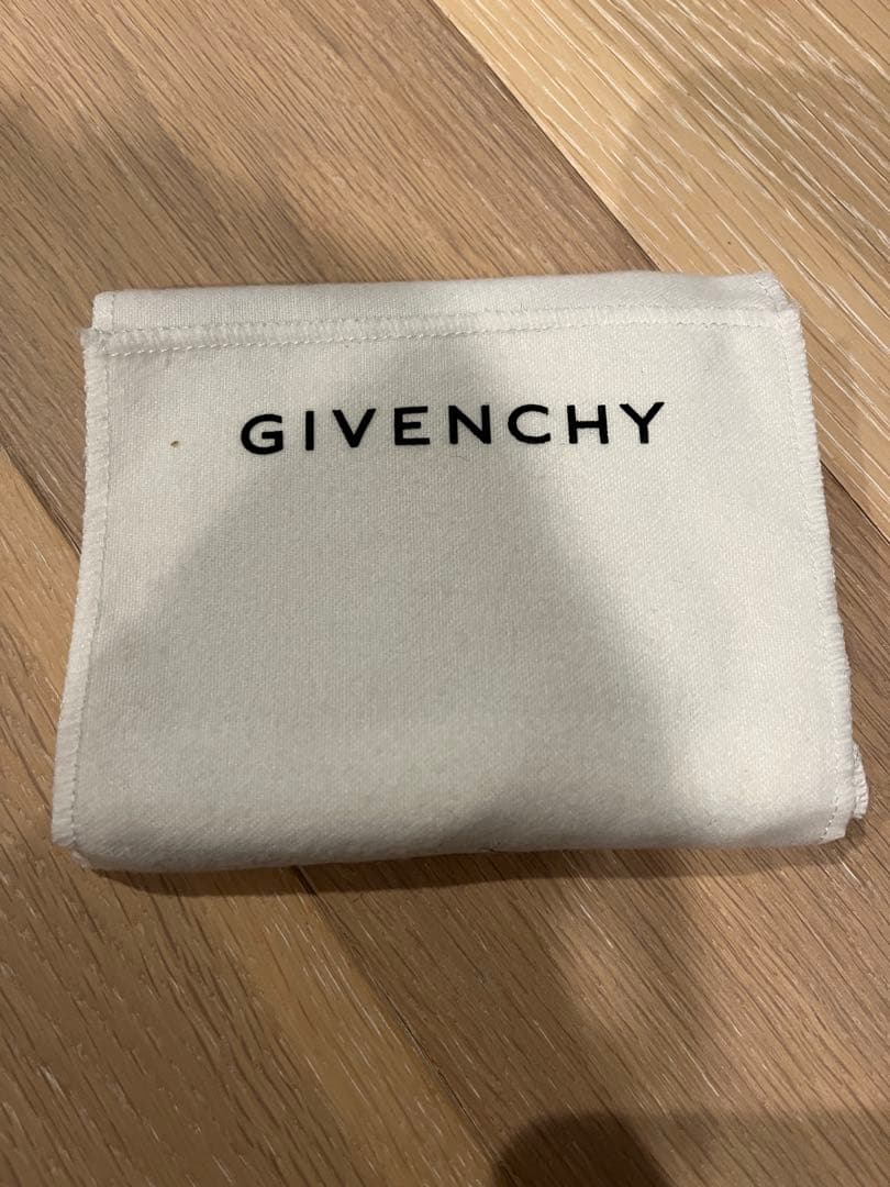 セール【未使用】GIVENCHY レザー マネークリップ
