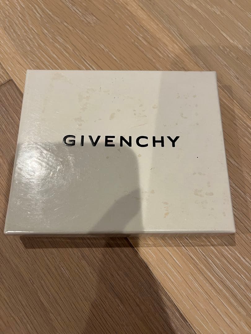 セール【未使用】GIVENCHY レザー マネークリップ