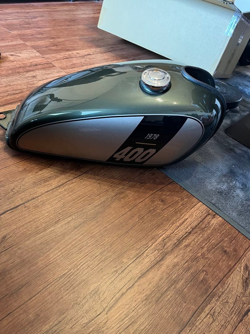 sr400 タンク　fi