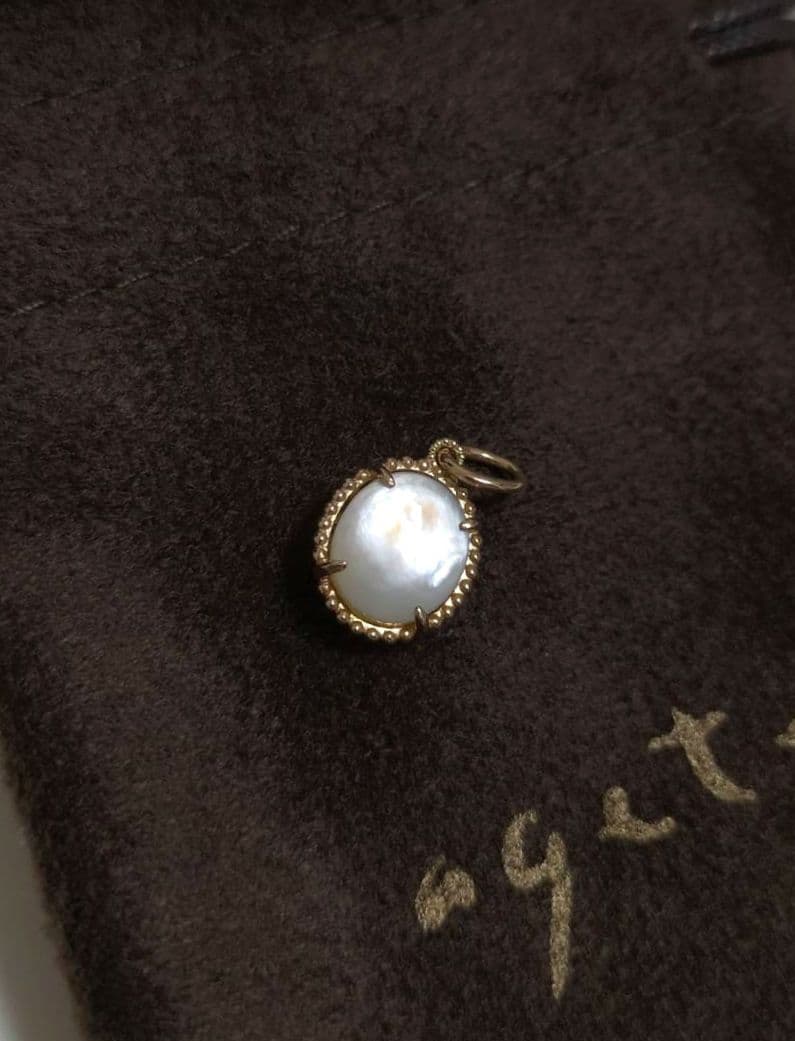 【新品】アガット K10 チャーム レモンクォーツ シェル 白蝶貝 クォーツ