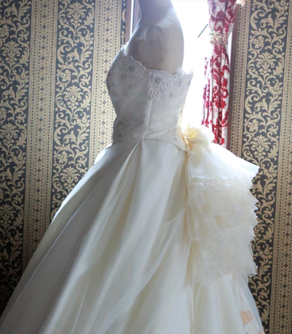 王道デザイン高級ウエディングドレス9号11号13号M~LLサイズ編上げ調節可能