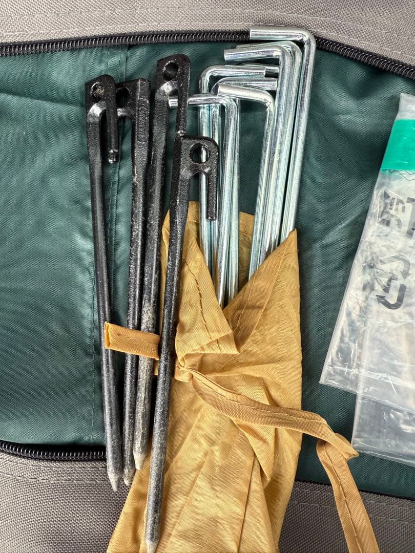 Coleman インスタントバイザーシェード　タープテント