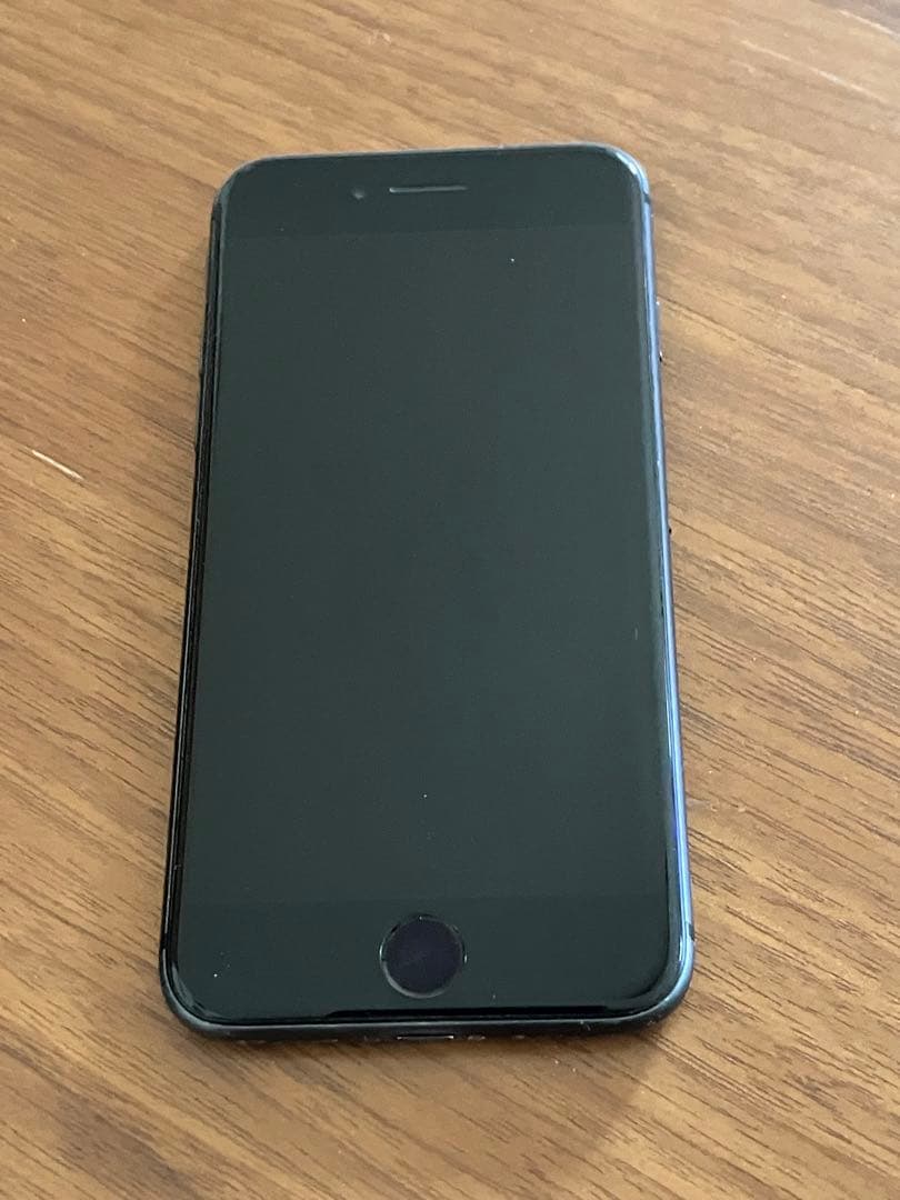 Apple iPhone 8 ブラック　64Ｇ