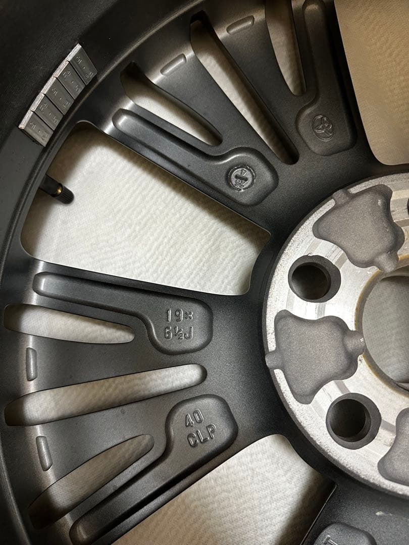 【新車外し】 60系プリウス 純正ホイール19インチ 4本