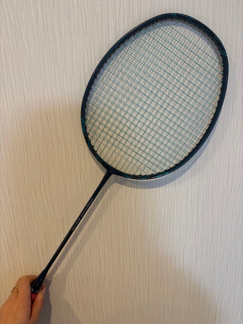 ブラック カーボン製 バドミントンラケット