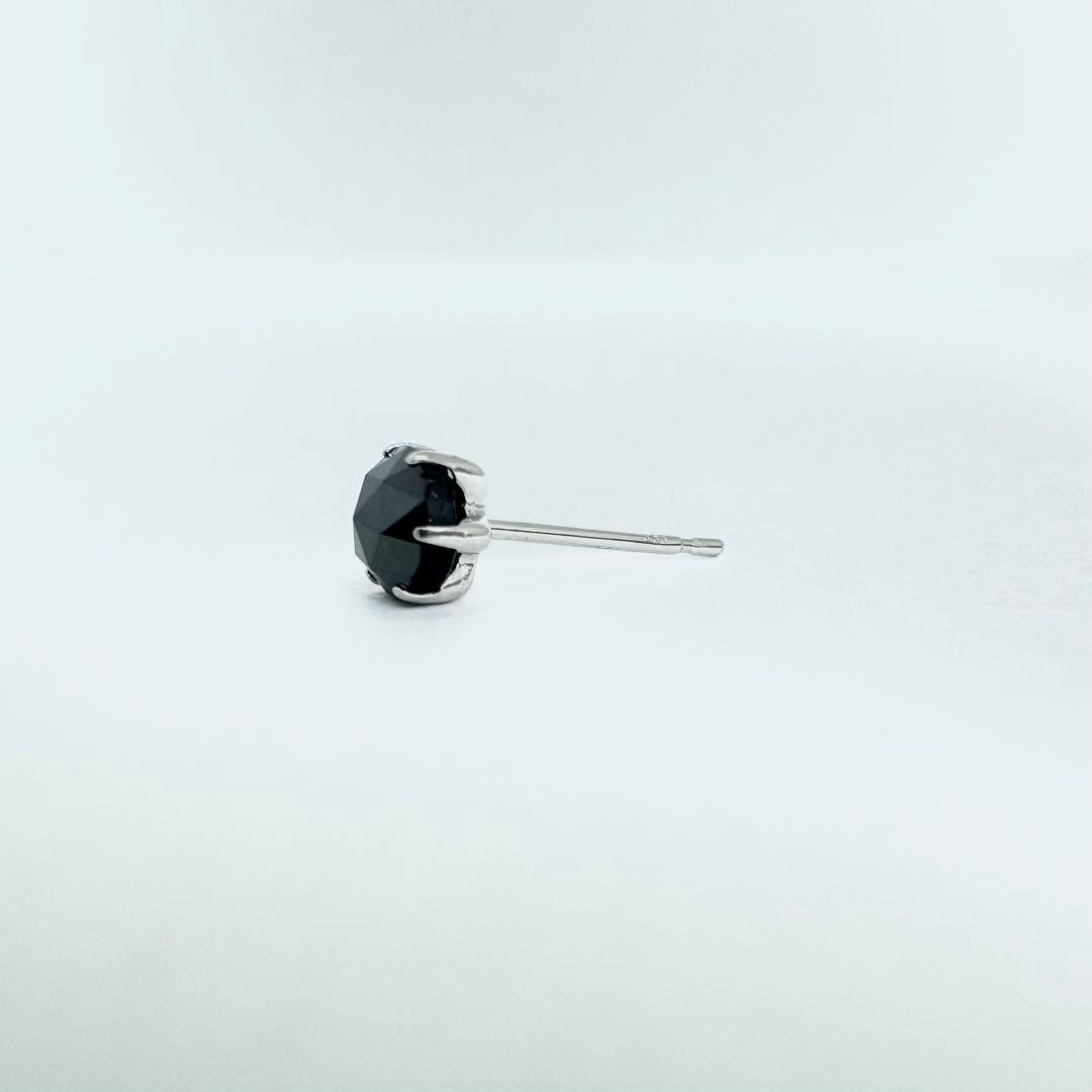 天然ブラックダイヤモンド 片耳ピアス メンズジュエリー　ダイヤモンドピアス