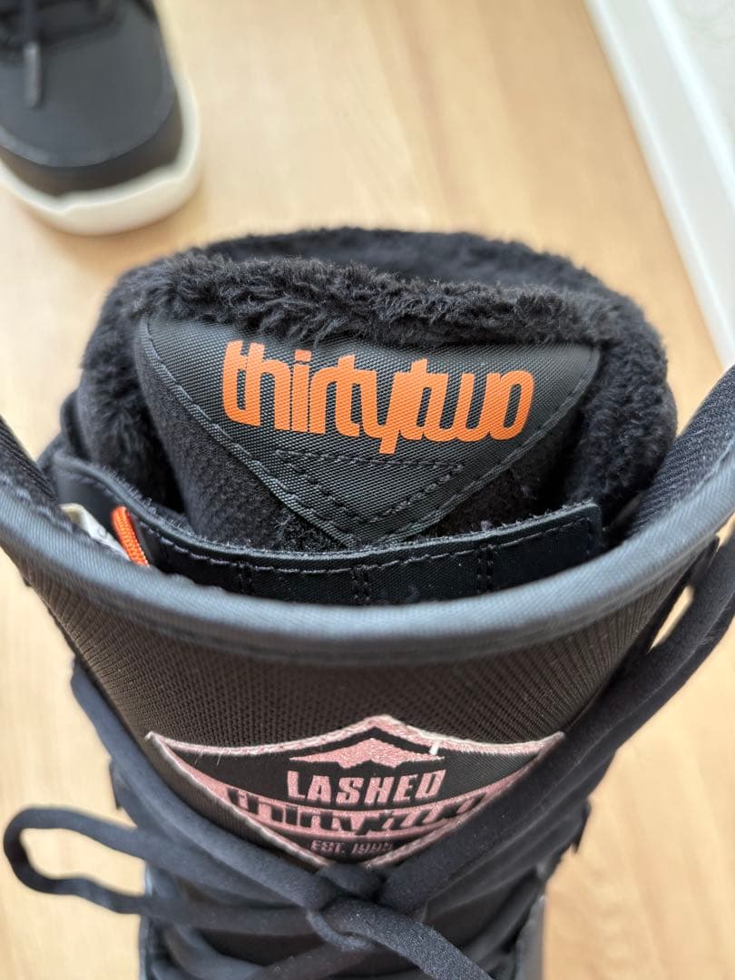 thirtytwo lashed スノーボードブーツ ブラック
