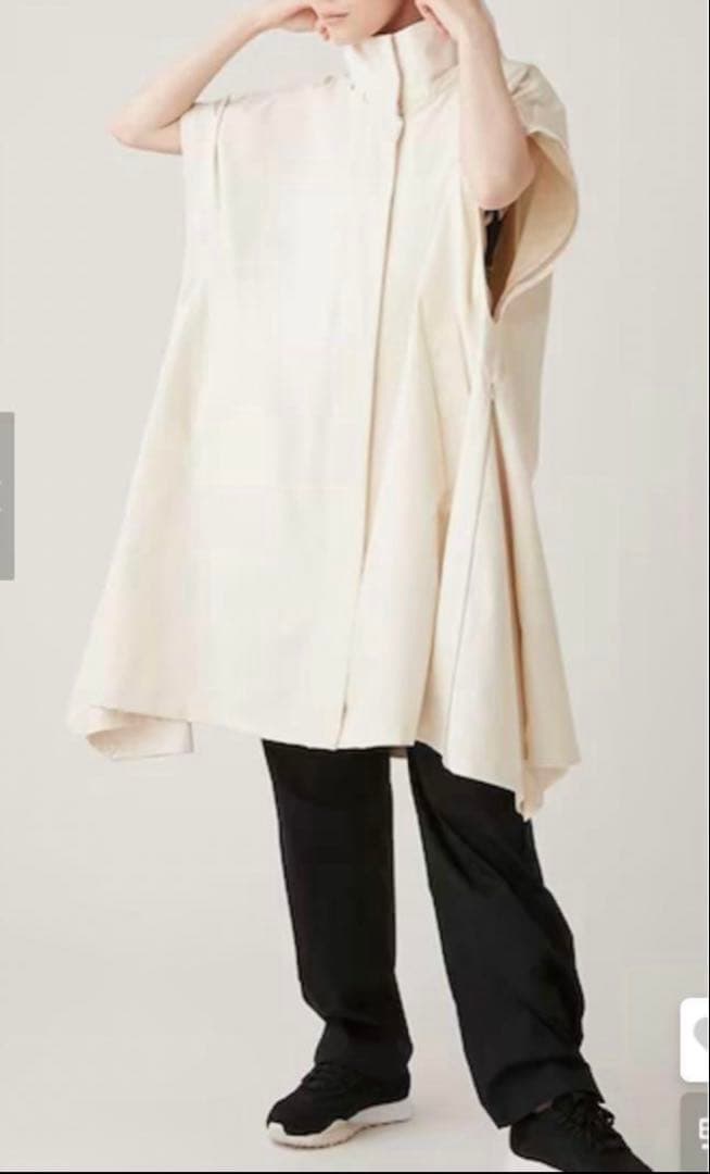 新品　emmi 撥水　ポンチョ　コート