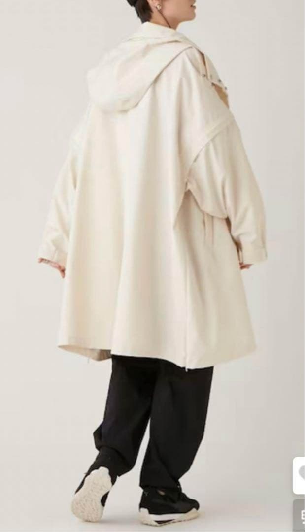 新品　emmi 撥水　ポンチョ　コート