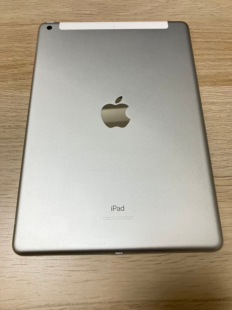 バッテリ最大容量100%劣化ナシ iPad第7世代32GBWiFiセルラードコモ