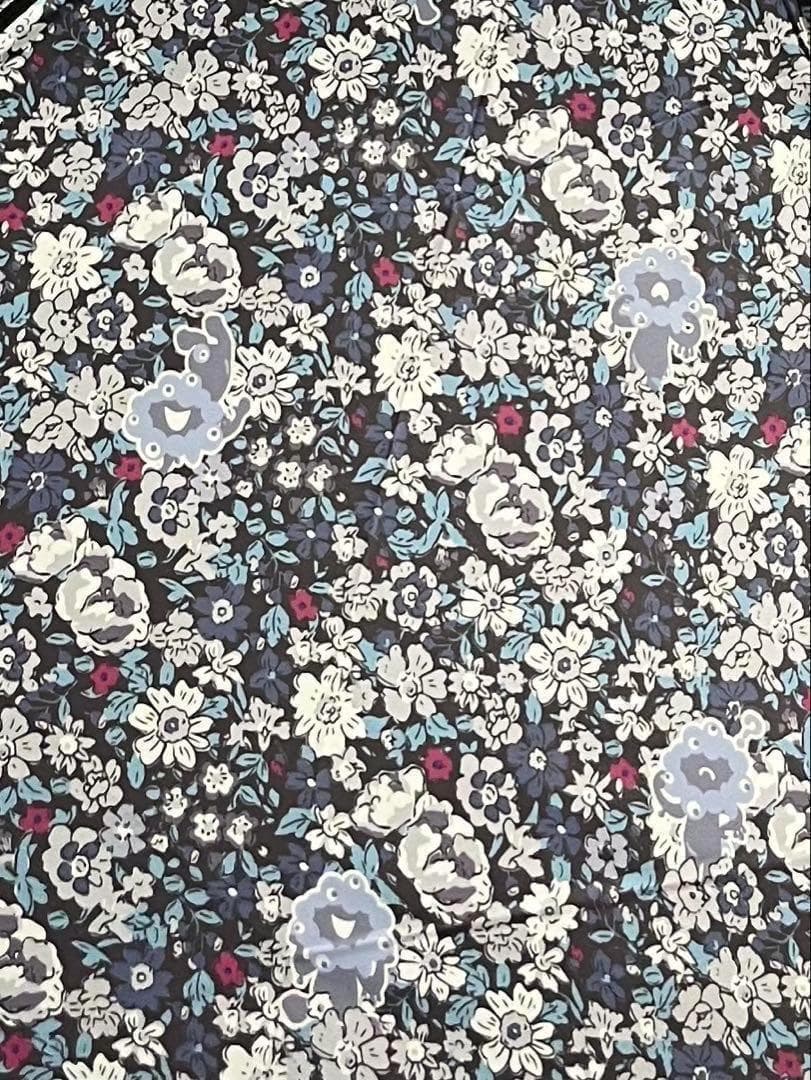 匿名配送 万博限定 全天候対応 ミャクミャク折りたたみ傘 花柄晴雨兼用 黒色