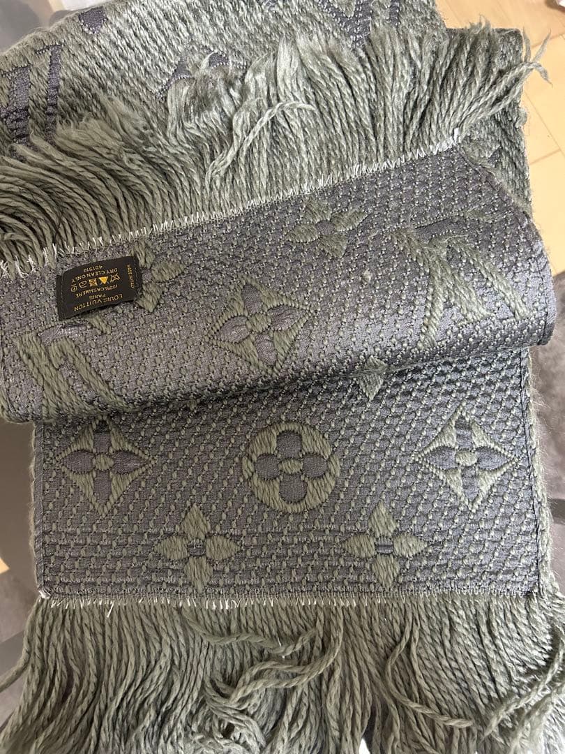 Louis Vuitton オリーブグリーン マフラー