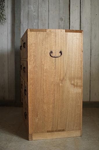 古い小ぶりな木製の引き出し5杯　タンス　チェスト　古家具