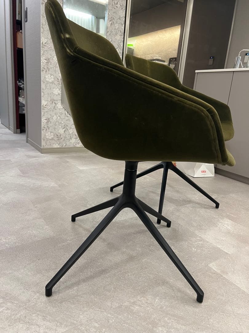 BoConceptボーコンセプト回転式ダイニングチェア アームチェア2脚セット