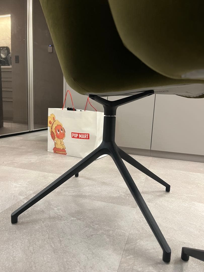 BoConceptボーコンセプト回転式ダイニングチェア アームチェア2脚セット