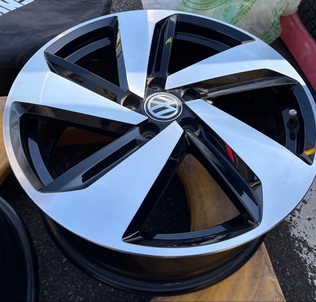 おにおん！VW ゴルフ 7.5 GTI 純正ホイール