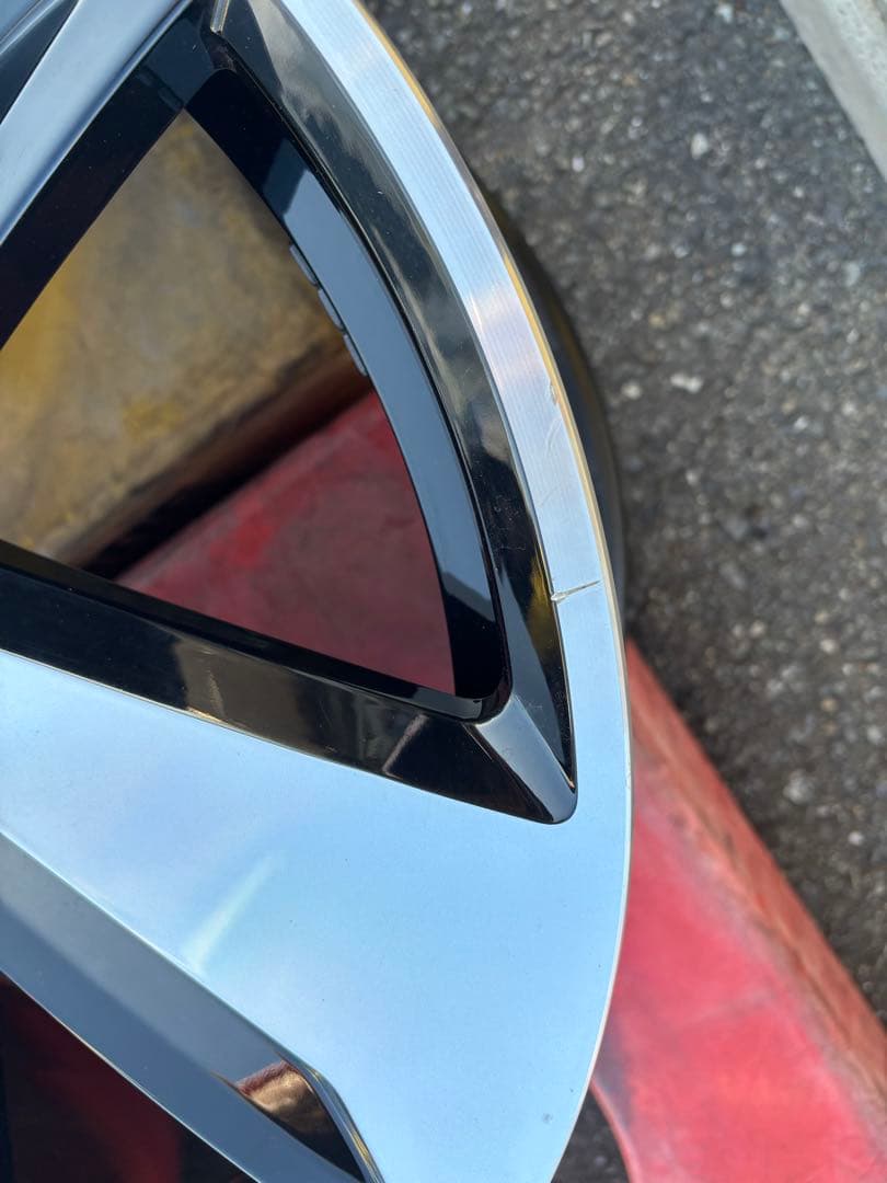 おにおん！VW ゴルフ 7.5 GTI 純正ホイール