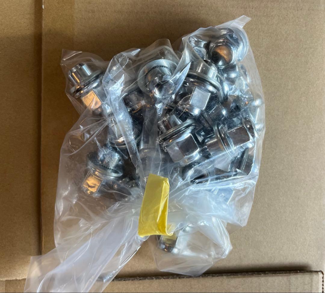 【値下げしました】トヨタ ノア 90系 Z 純正16インチホイール