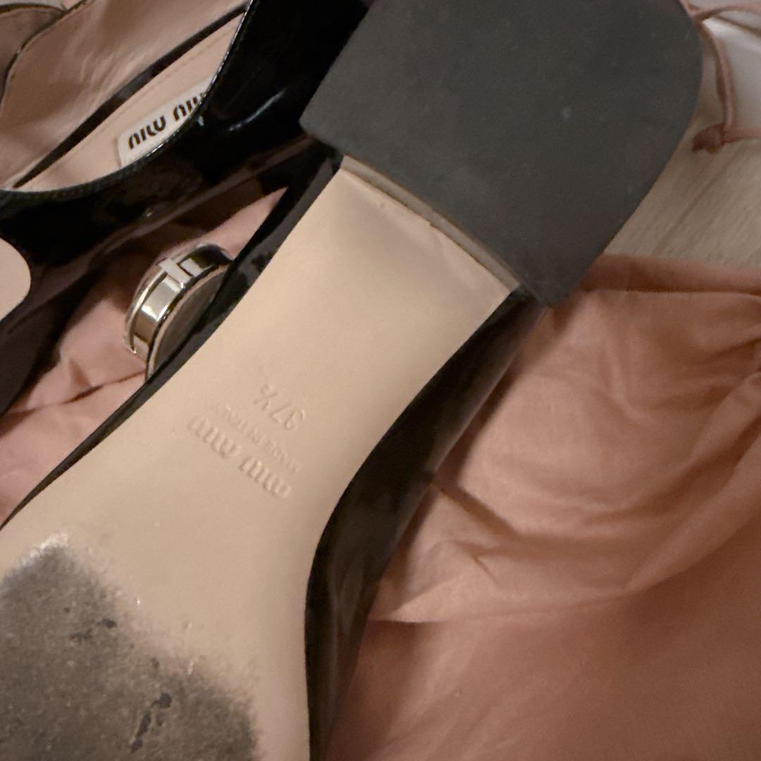 miu miu ブラックエナメルシューズ　37.5