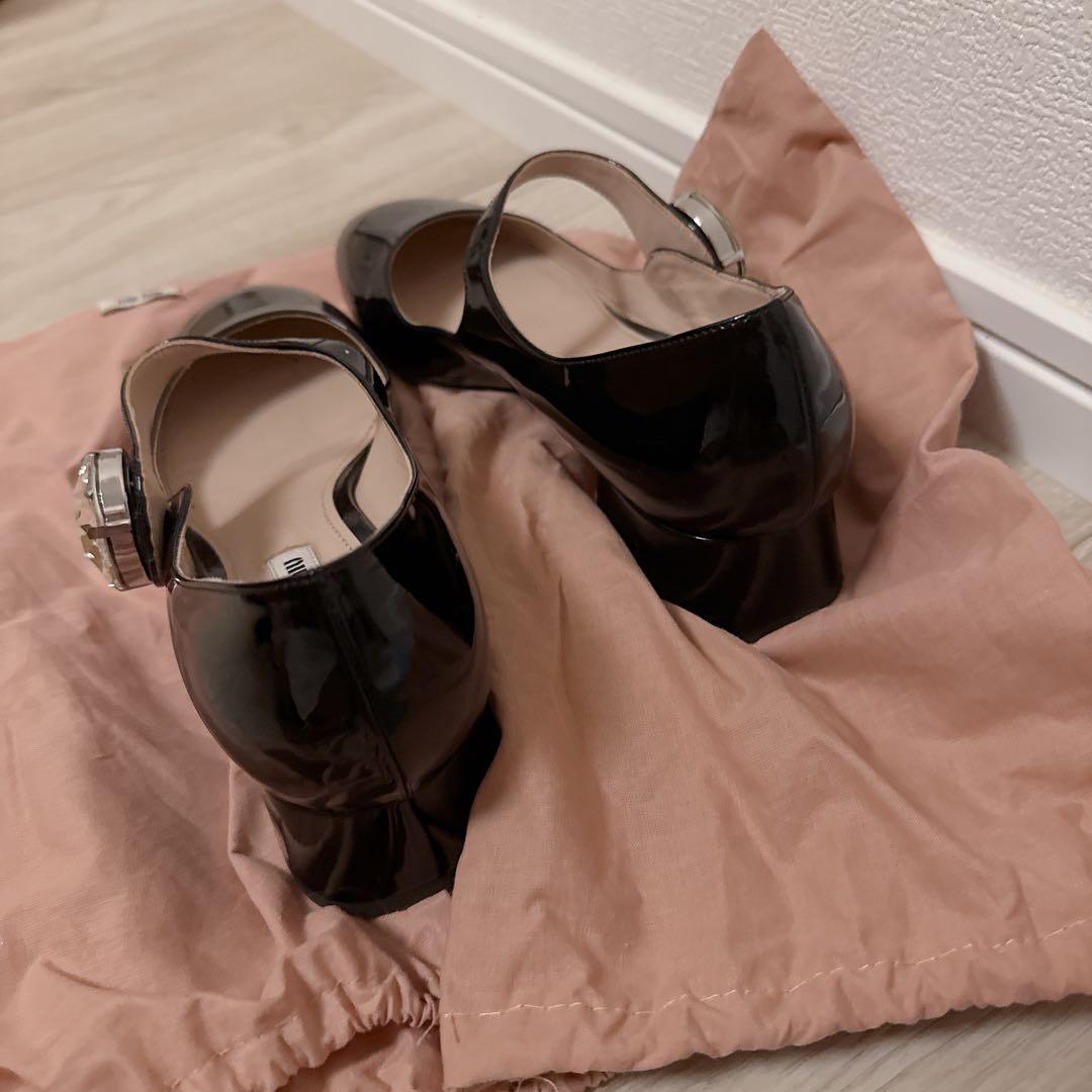 miu miu ブラックエナメルシューズ　37.5