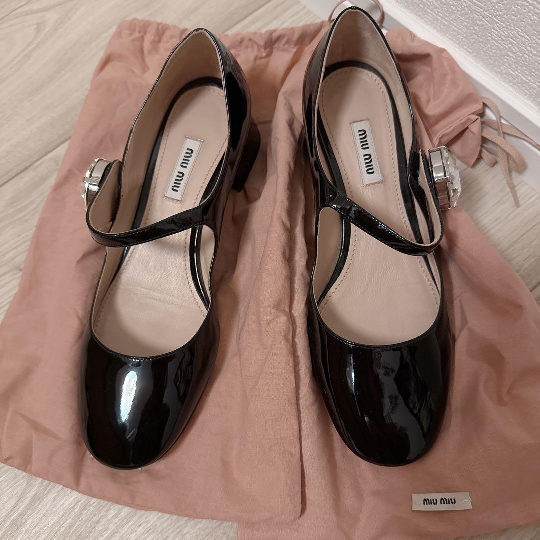 miu miu ブラックエナメルシューズ　37.5