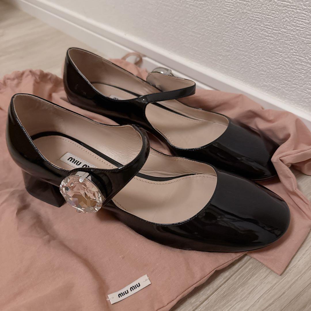 miu miu ブラックエナメルシューズ　37.5